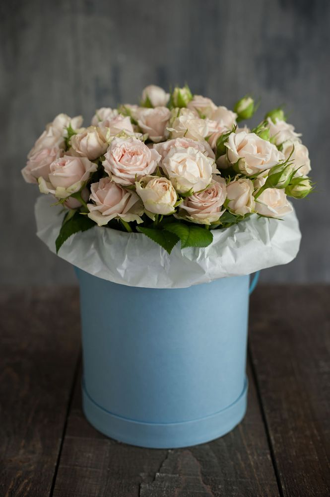 корпоративная коробка с розами для офиса в Армавире