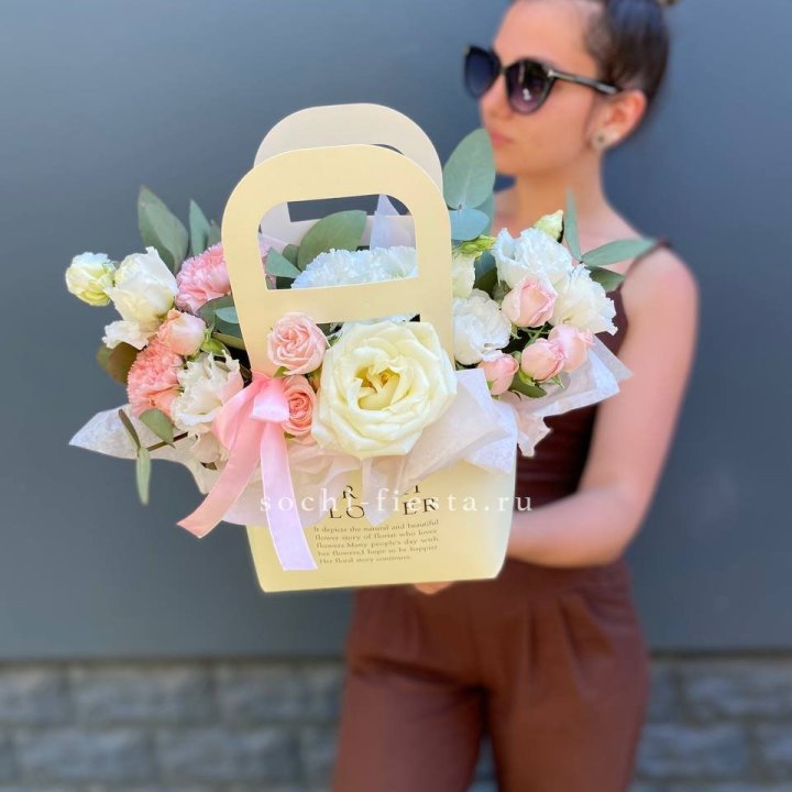 Цветочная сумочка "Рафаэль" в Армавире
