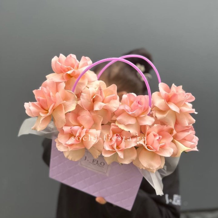 Сумочка с розами "Кети" в Армавире