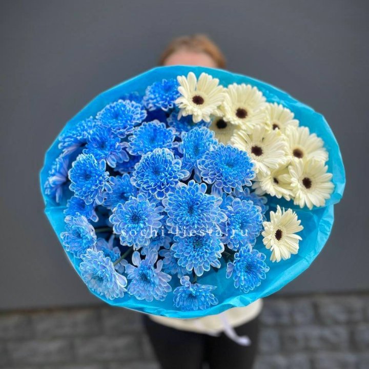 Букет хризантем и гербер в Армавире