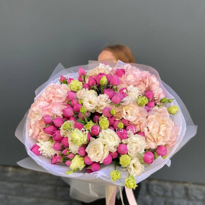  Букет  гортензий и Мисти в Армавире