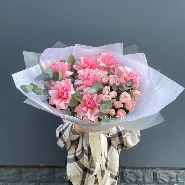 Букет французских и пионовидных роз  в Армавире