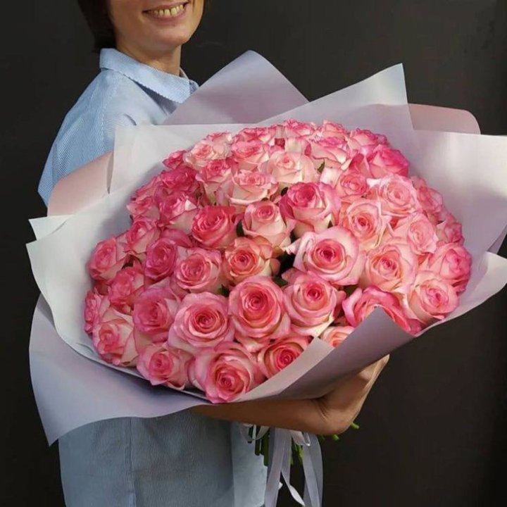 101 роза Джумилия в оформлении  в Армавире