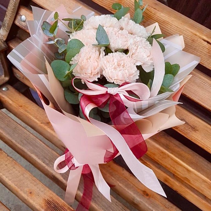 Диантусы с эвкалиптом в Армавире