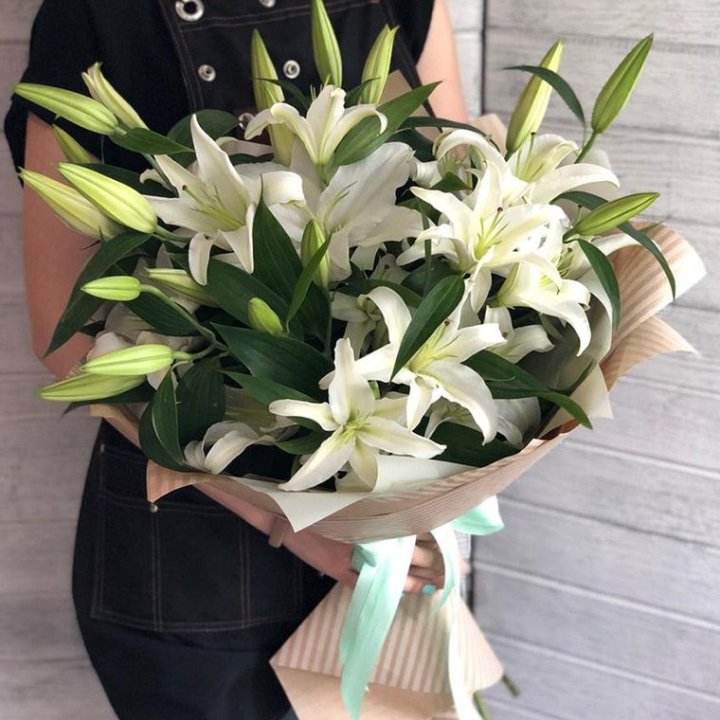 Букет белых лилий в Армавире