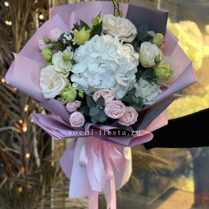 Букет с гортензией №3 в Армавире