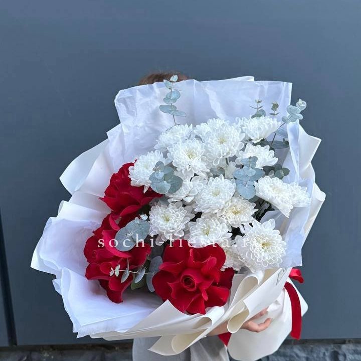 Дуо розы и хризантемы в Армавире