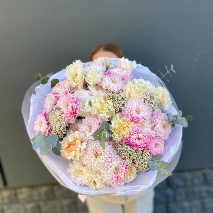 Букет из стойких цветов  в Армавире