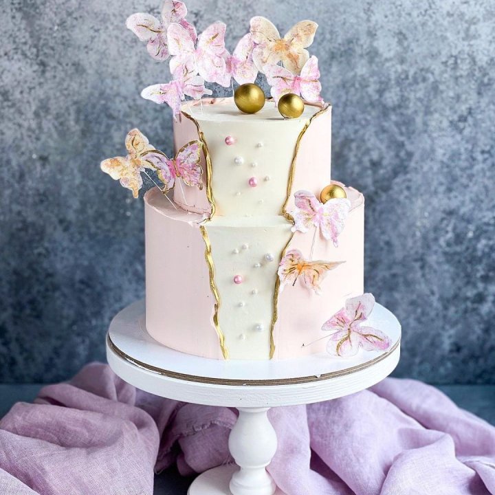 Торт "Бабочки в животе" в Армавире