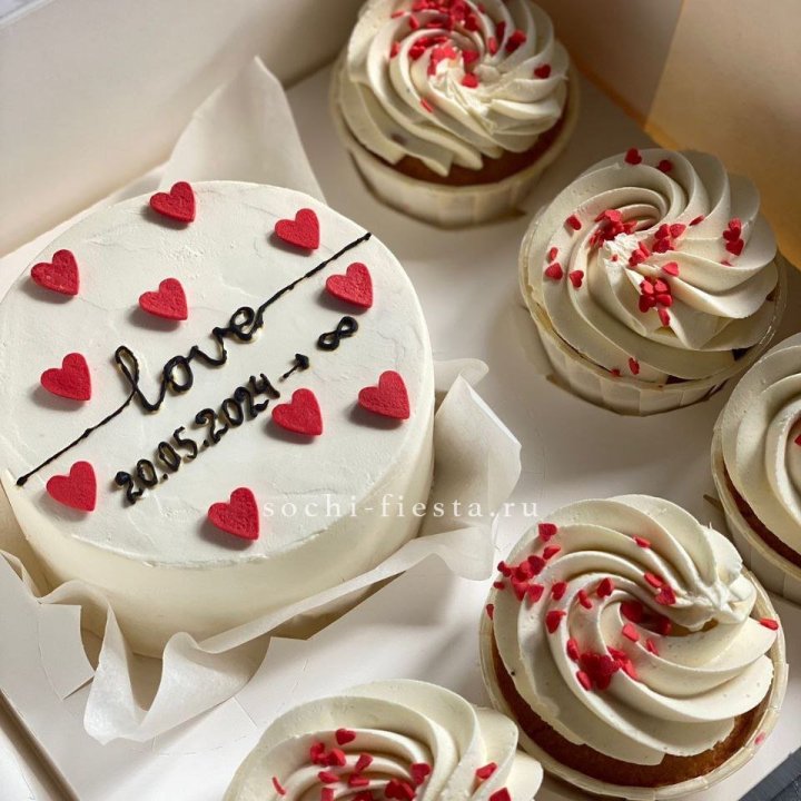 Капкейки и бенто-торт "Любимые" в Армавире