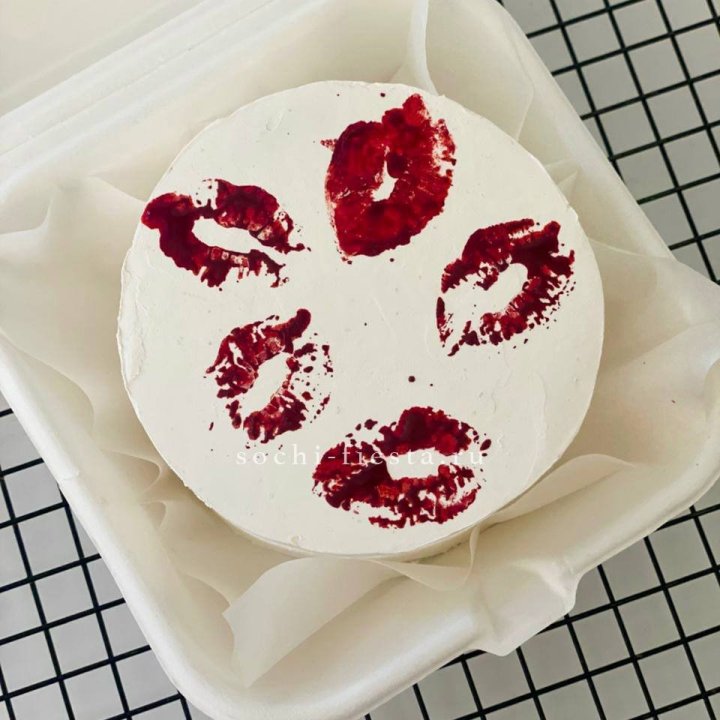 Бенто-торт "Поцелуй" в Армавире