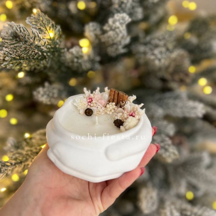 Свеча ароматическая в гипсе Руки с корицей в Армавире