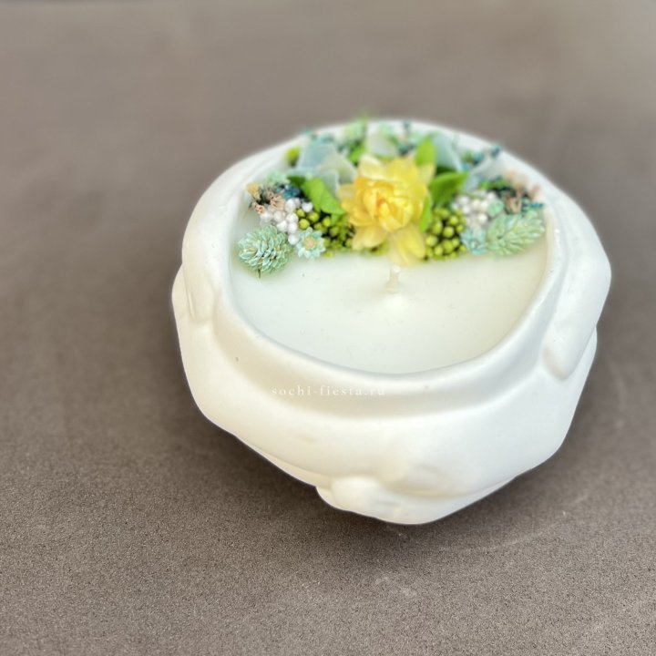 Свеча ароматическая в гипсе Руки в Армавире