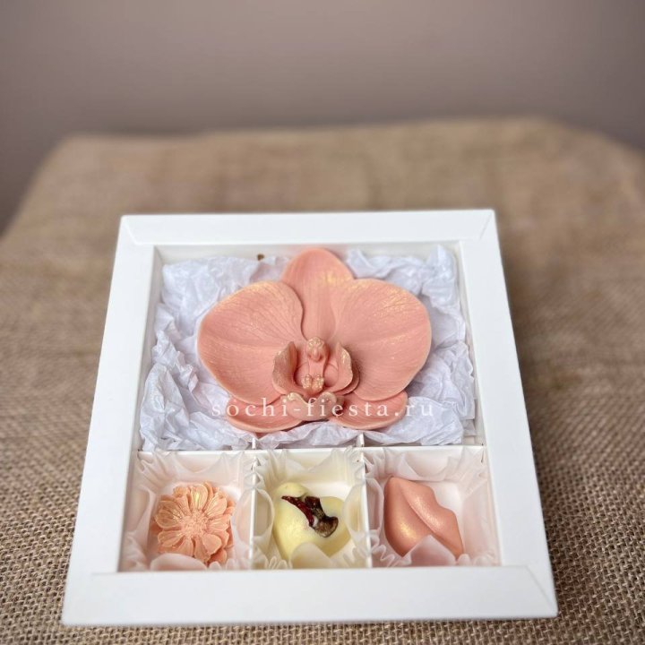 Конфеты из шоколада с Орхидеей в Армавире