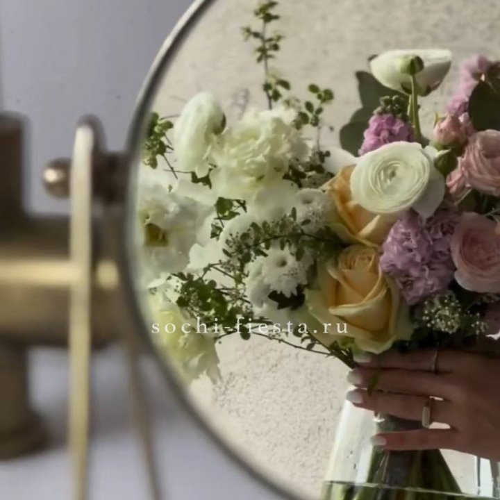 Цветочная подписка "Пакет средний" в Армавире