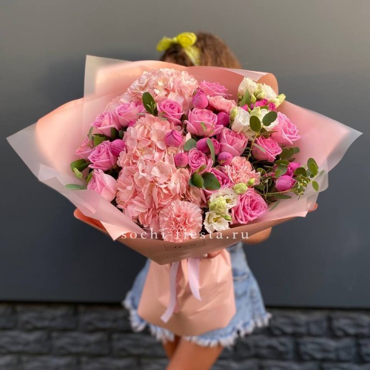 Авторский букет "Восторг" в Армавире