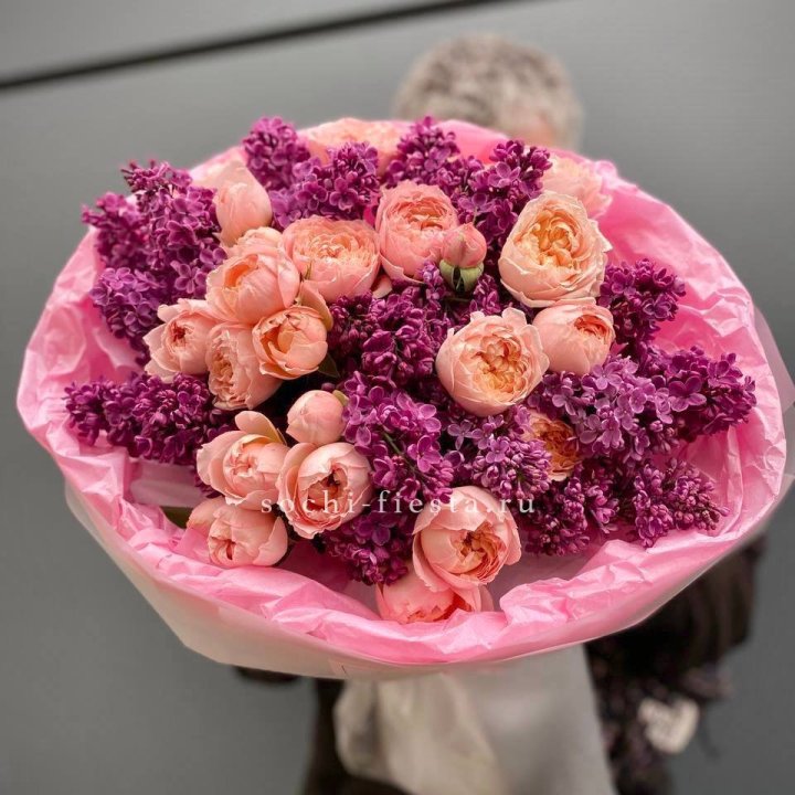  Дуо букет из кустовых роз и сирени в Армавире