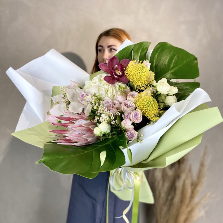 Дизайнерский букет экзотики в Армавире