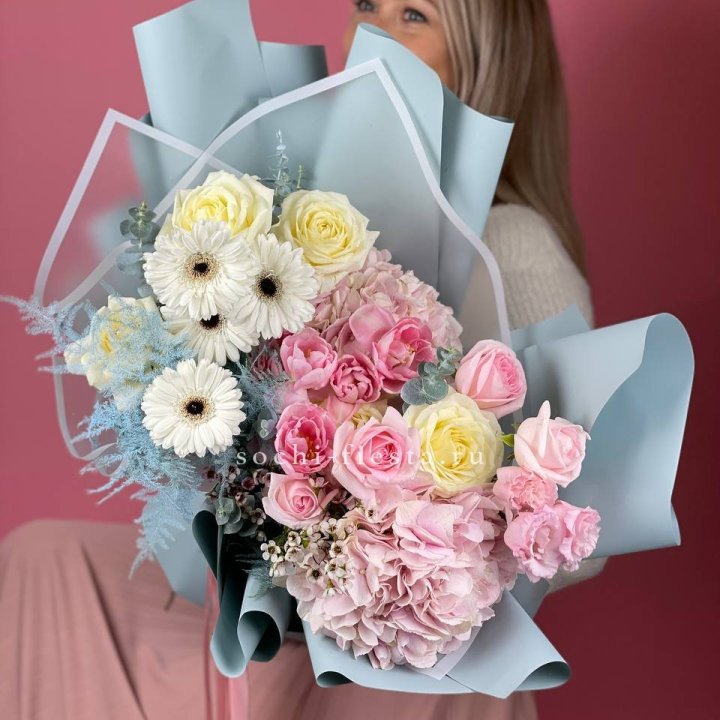 Дизайнерский букет "Адель" в Армавире