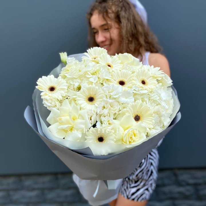  Букет "Вайт люксур" в Армавире