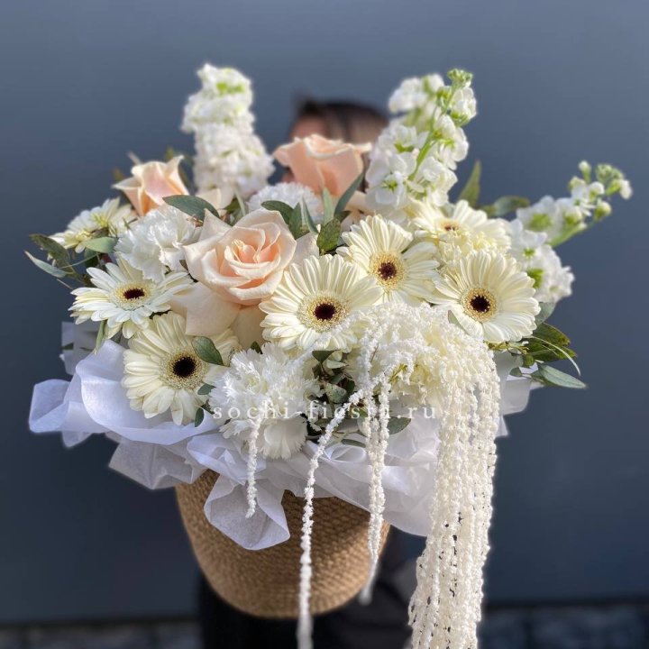 Цветы в джутовом кашпо "Валери" в Армавире