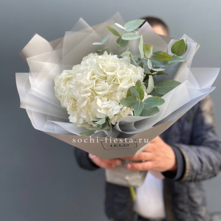  Букет  из белой гортензии в Армавире