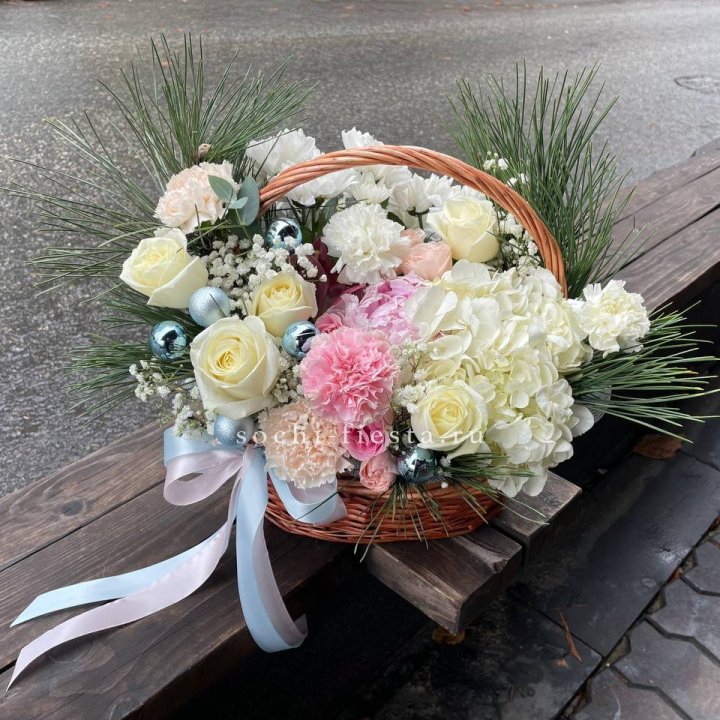 Новогодняя корзина  в Армавире