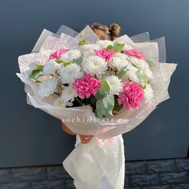  Букет  хризантем и диантусов "Воздушный" в Армавире