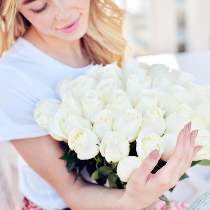 Букет высоких роз "Облака" в Армавире