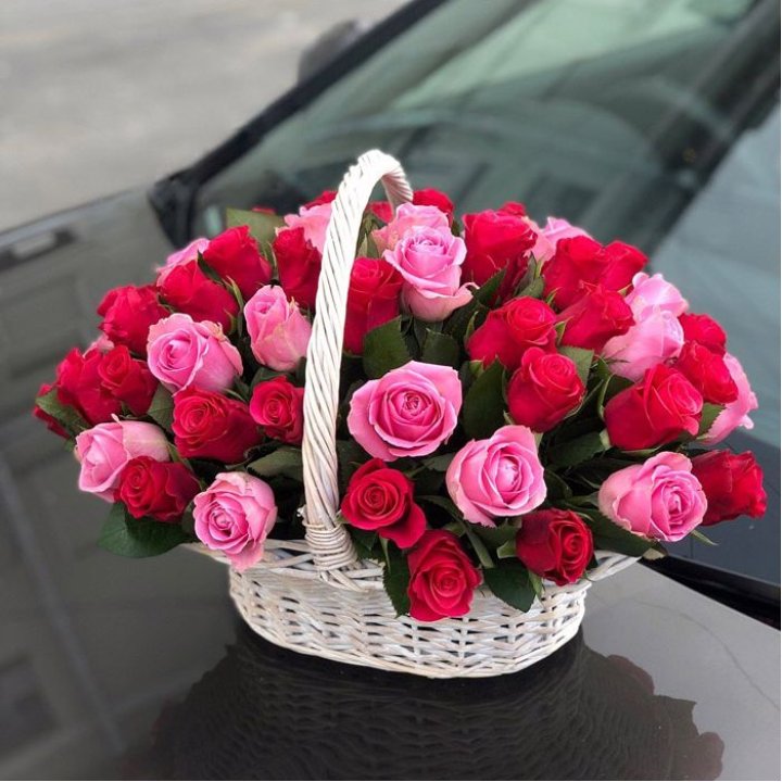 Корзина с розами  в Армавире