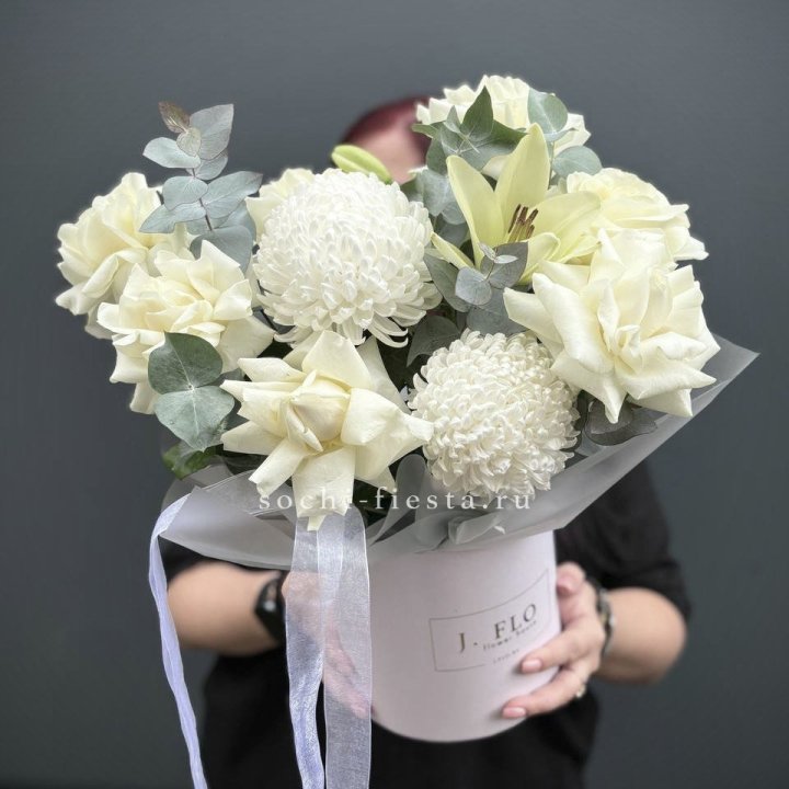 Цветы в шляпной коробке  в Армавире