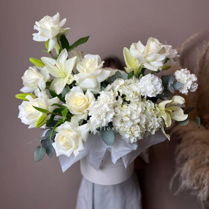 Цветочный бокс "Вайт дримс" в Армавире