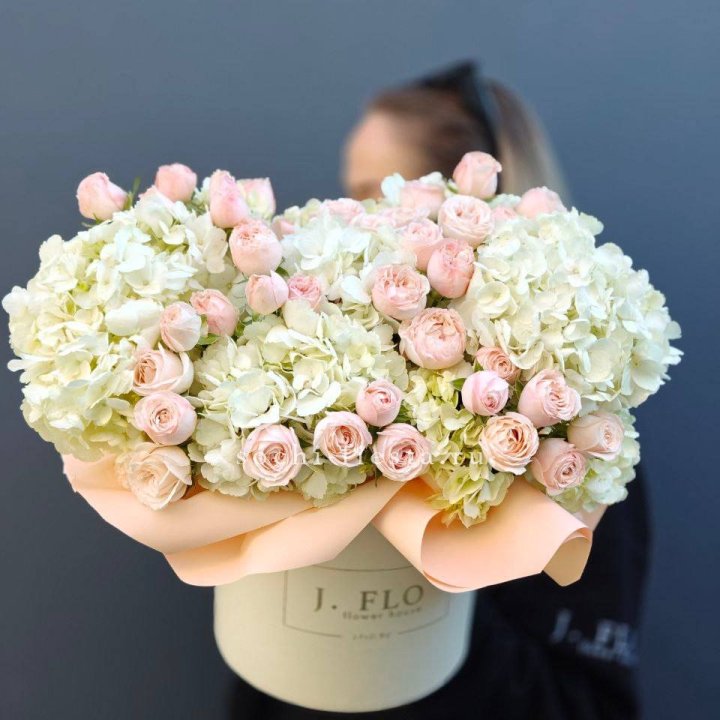 Дизайнерский бокс "Изабелла" в Армавире