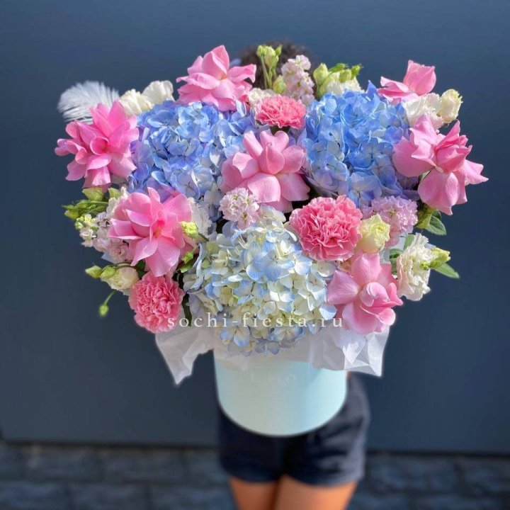 Коробка с цветами "Лемия" в Армавире