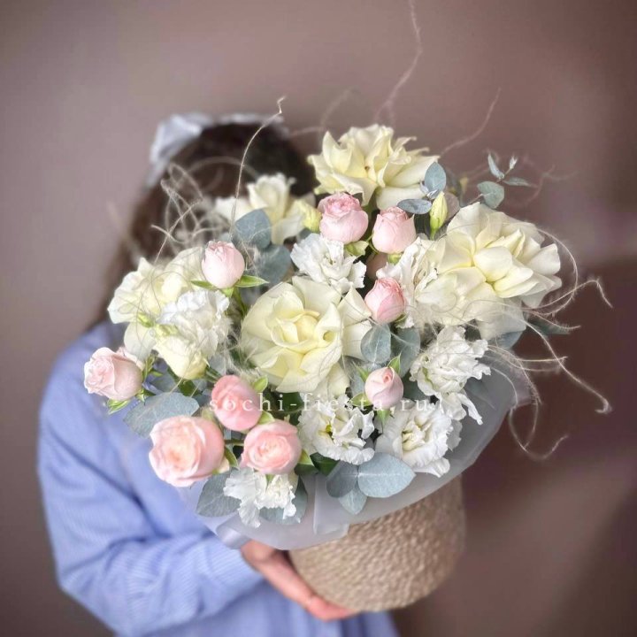 Авторский бокс "Милена" в джутовом кашпо в Армавире