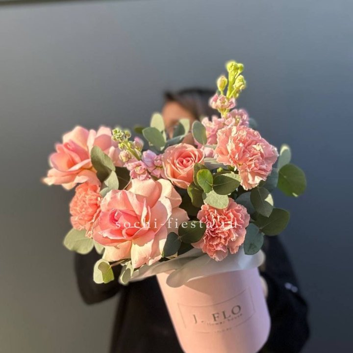 Цветы в боксе "Сизара" в Армавире