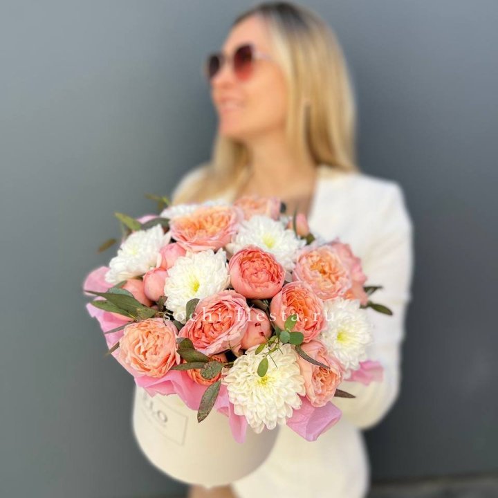 Нежная коробка с цветами в Армавире