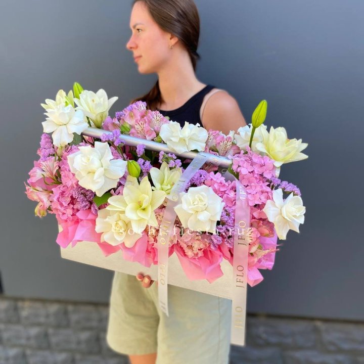 Большой бокс розовый в Армавире