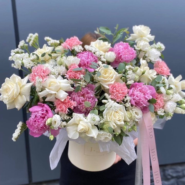 Дизайнерский бокс "Амор этерна" в Армавире