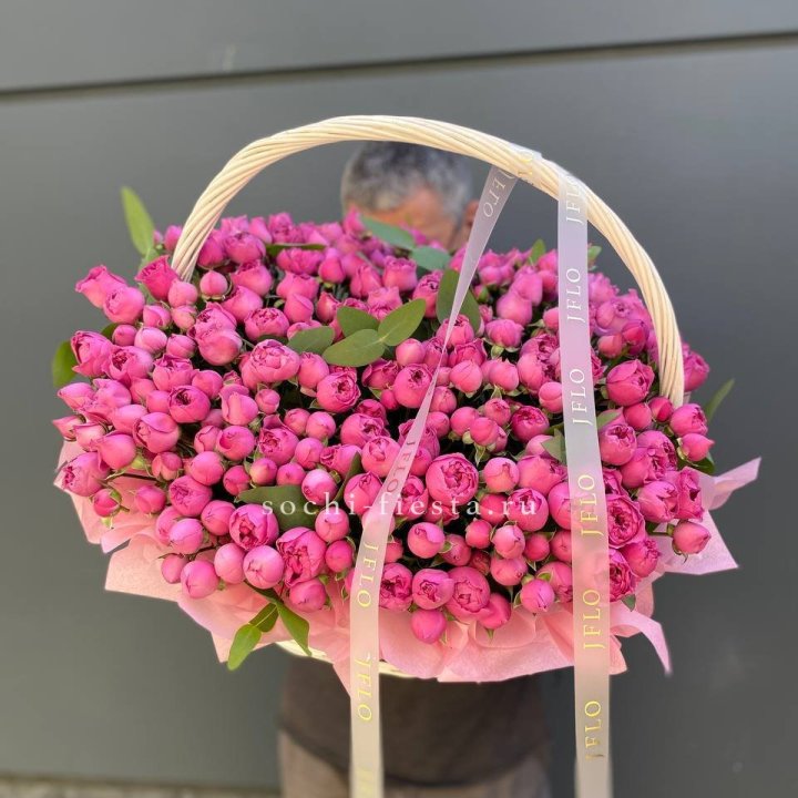 Корзина роз Мисти Баблс 101 в Армавире