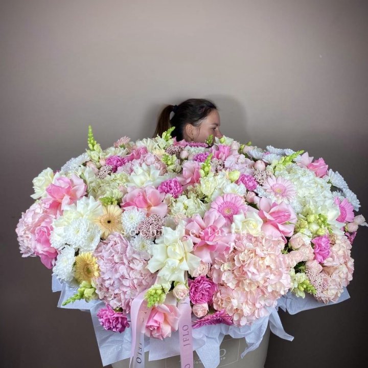 Корзина цветов «Рандеву» в Армавире