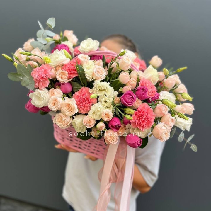 Цветочная корзина "Флоренция" в Армавире