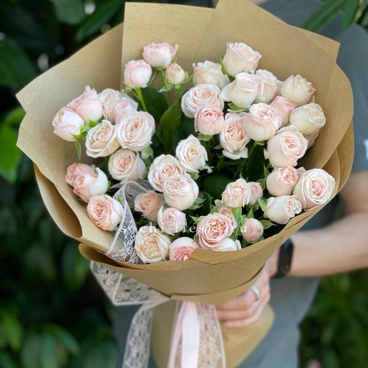 Кустовые розы букет №1 в Армавире