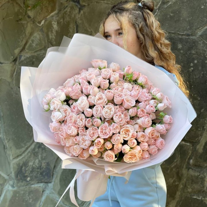 45 роза бомбастик Крем в Армавире