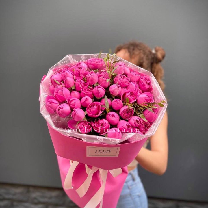 Кустовые розы букет Мисти Баблс в Армавире