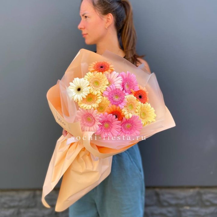Букет разноцветных гербер в Армавире