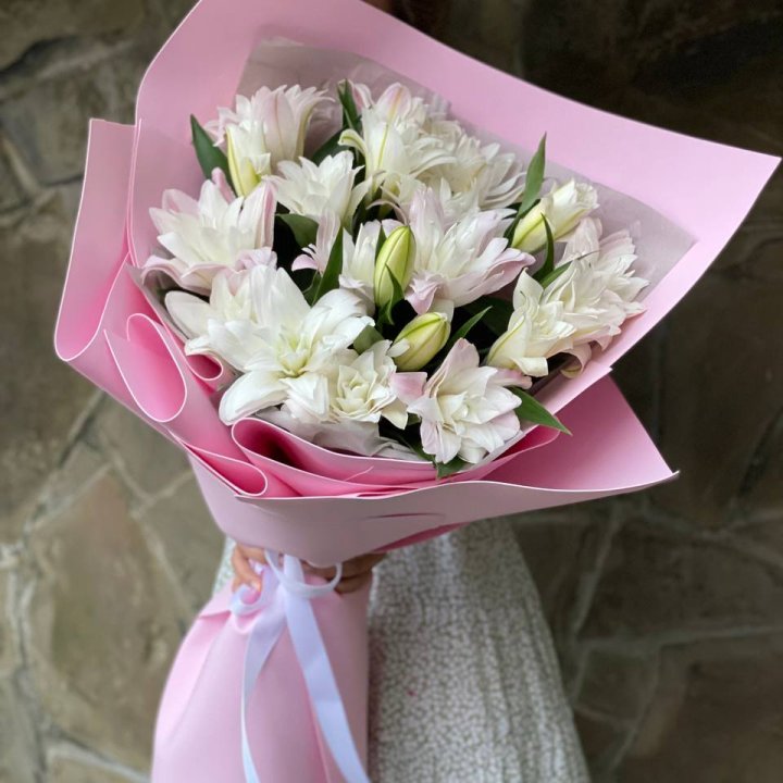 Букет пионовидных лилий №1 в Армавире