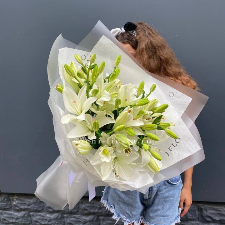 Букет  лилий "Воздушный"  в Армавире