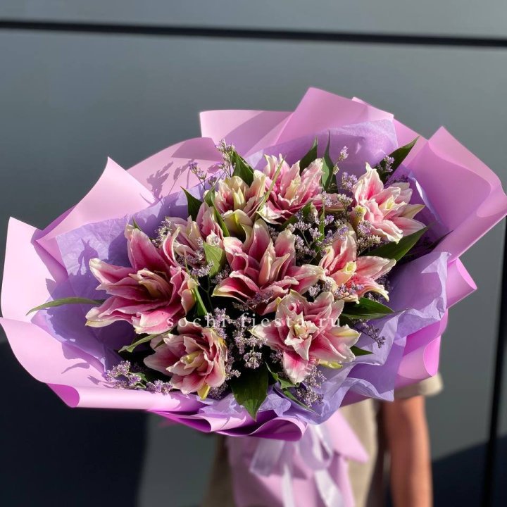 Букет пионовидных лилий №4 в Армавире