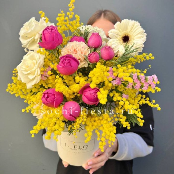 Цветы в боксе "Слобода" в Армавире